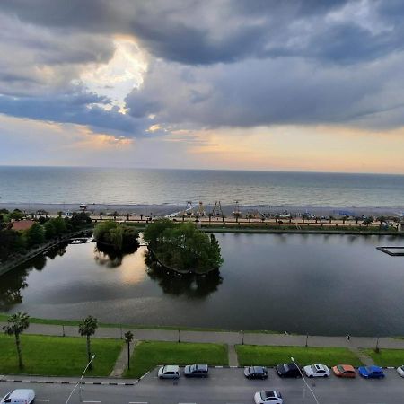 Twins Tower Orbi City Batumi Bagian luar foto